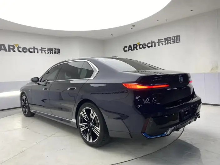 BMW 7 Series 2023 Model 735Li M Sports Set – фото 5