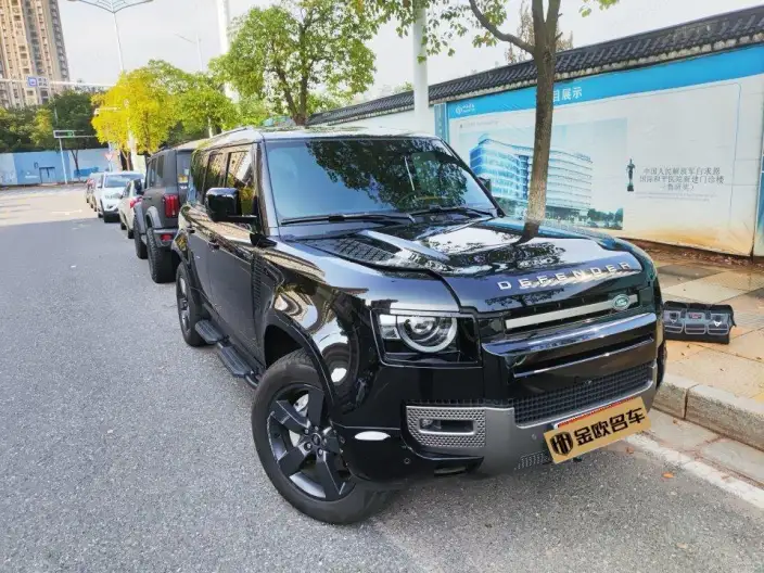 Land Rover Defender 2024 Model 110 3.0T P400 X-Dynamic HSE