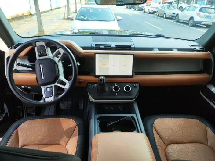 Land Rover Defender 2024 Model 110 3.0T P400 X-Dynamic HSE – фото 5