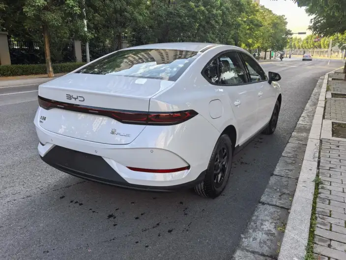 BYD Qin PLUS DM 2026 Model DM-i 128KM Enterprising Model – фото 6