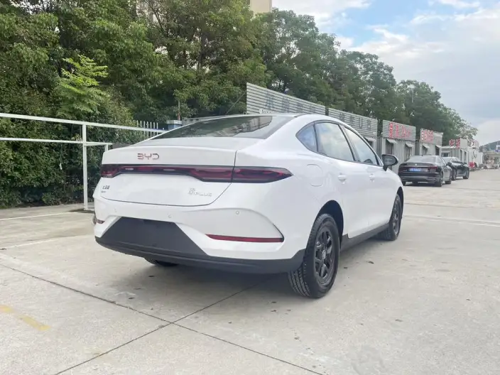 BYD Qin PLUS DM 2026 Model DM-i 128KM Enterprising Model – фото 6