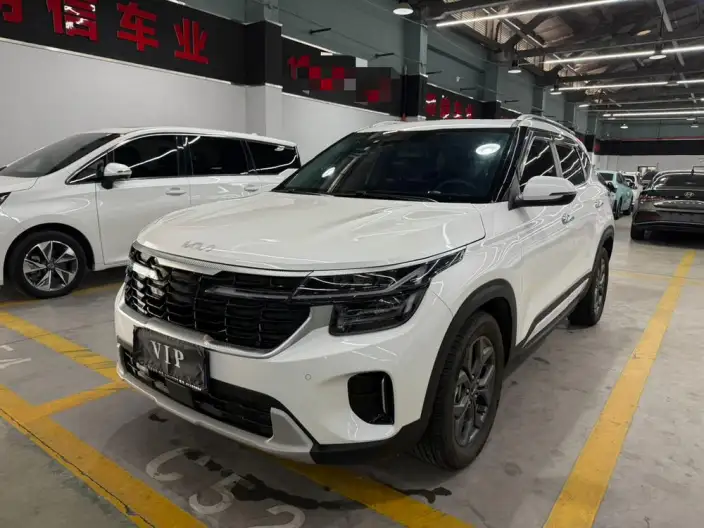Kia Seltos 2023 Model 1.5L IVT Deluxe Edition – фото 1