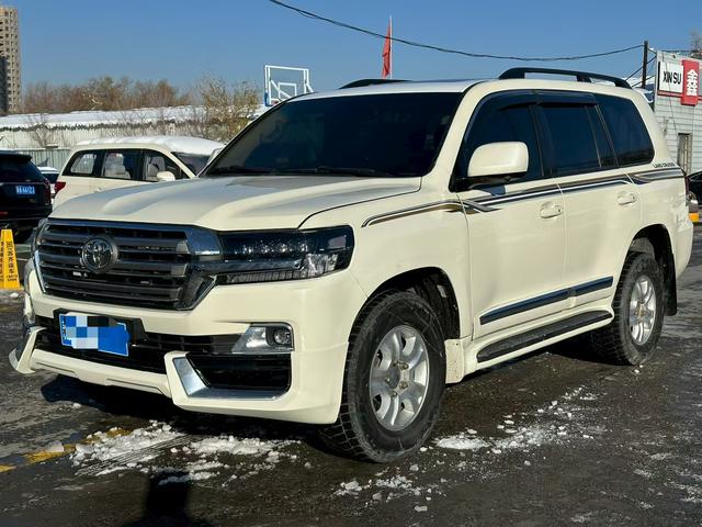 Land Cruiser 2010 модификация 4.0L автоматическое VX – фото 1