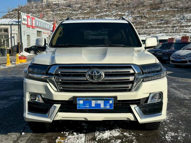 Land Cruiser 2010 модификация 4.0L автоматическое VX – фото 2
