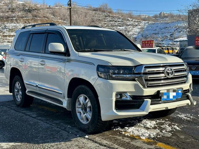 Land Cruiser 2010 модификация 4.0L автоматическое VX – фото 3