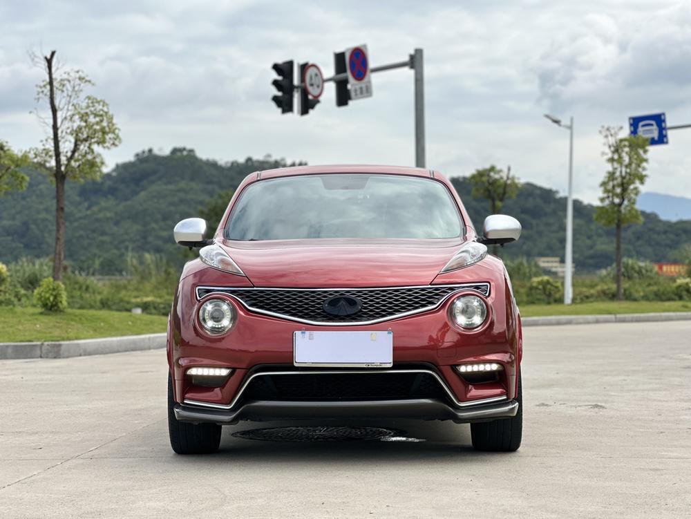 Infiniti ESQ 2014 1.6L Dynamic – фото 2