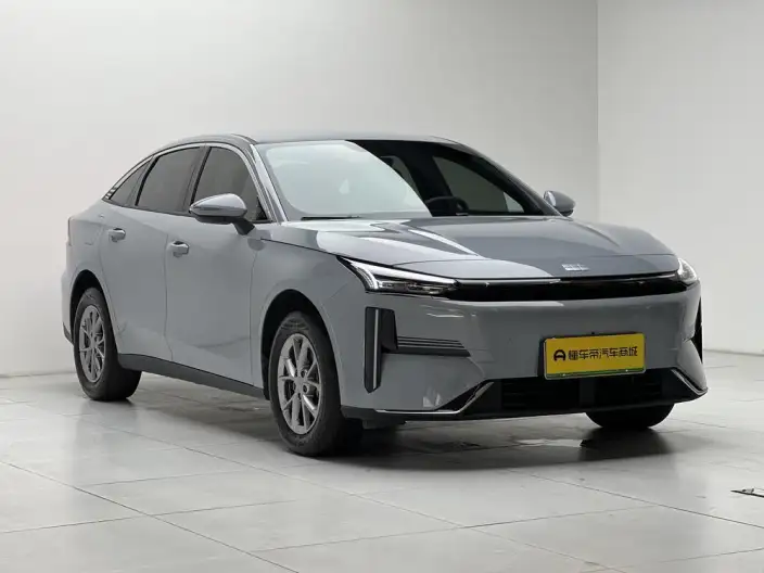 Geely Galaxy L6 2025 Model 1.5 EM-i DHT 60KM Voyage Edition – фото 3
