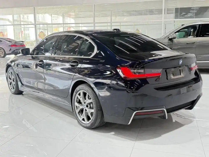 BMW i3 2023 Model eDrive35L – фото 3