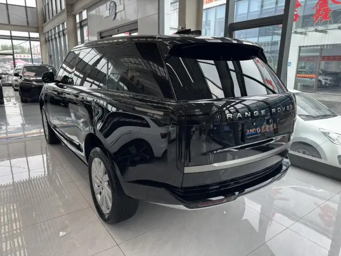 Range Rover 2025 Model 3.0 L6 360PS Shengshi Edition