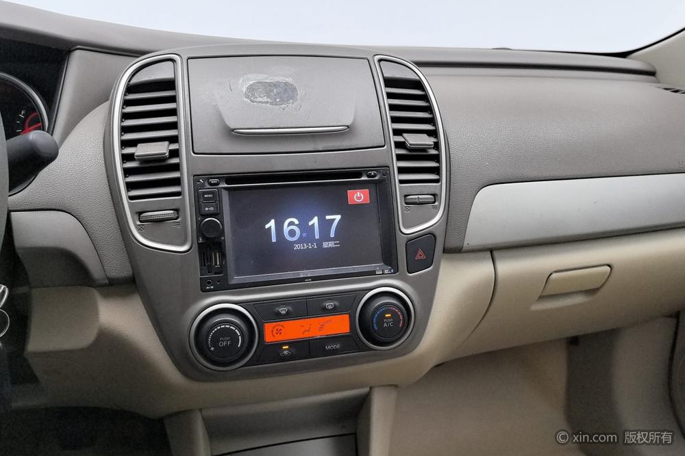 Nissan Sylphy 2012 Classic 1.6XE Manual Comfort – фото 9