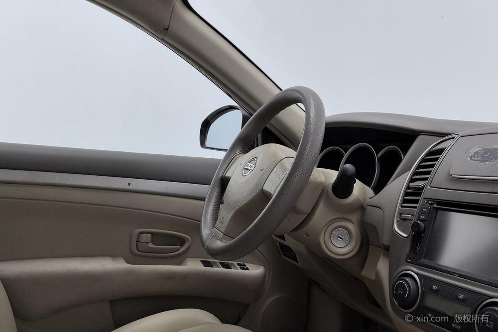 Nissan Sylphy 2012 Classic 1.6XE Manual Comfort – фото 16