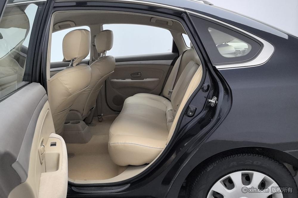 Nissan Sylphy 2012 Classic 1.6XE Manual Comfort – фото 19