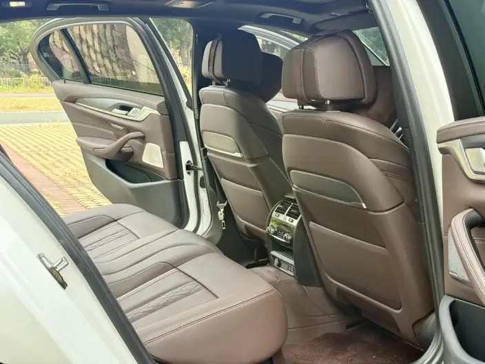 BMW 5 Series 2023 Model 530Li Exclusive Model M Sports Set – фото 7