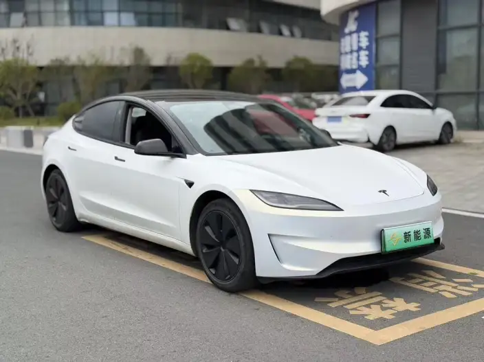 Model 3 2023 Model Rear-wheel drive version – фото 3