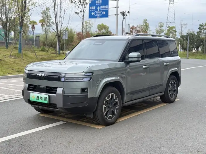 Titan 7 PHEV 2025 Model 200KM 2WD Max Edition – фото 1