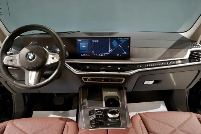 BMW X5 2023 Model xDrive30Li Exclusive Model M Sports Night Set – фото 8
