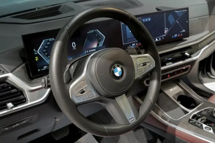 BMW X5 2023 Model xDrive30Li Exclusive Model M Sports Night Set – фото 10