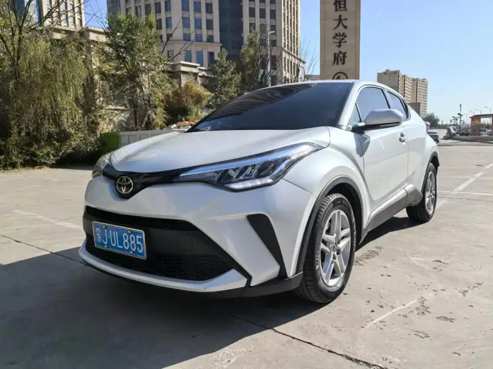 Toyota C-HR 2022 Model 2.0L Leading version – фото 1