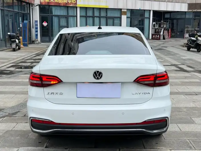 Volkswagen Lavida 2024 Model 1.5L Automatic Five million editions – фото 5