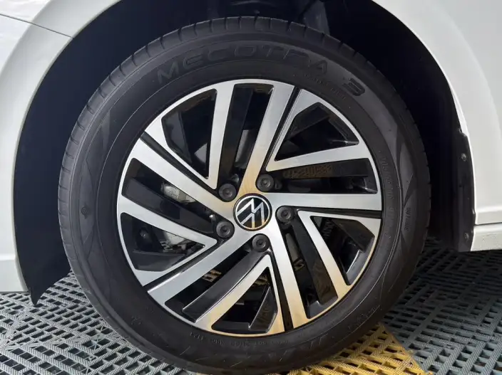 Volkswagen Lavida 2024 Model 1.5L Automatic Starry Sky Five Million Edition – фото 9
