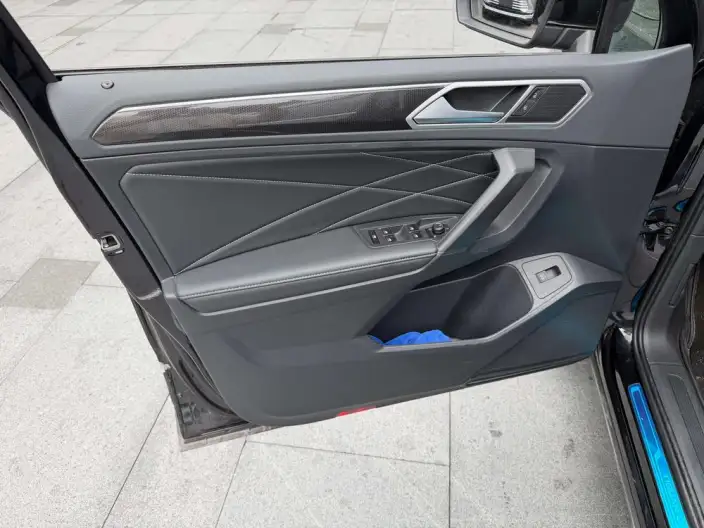 Volkswagen Tiguan L 2024 Model 300TSI 2WD Smart Edition – фото 6