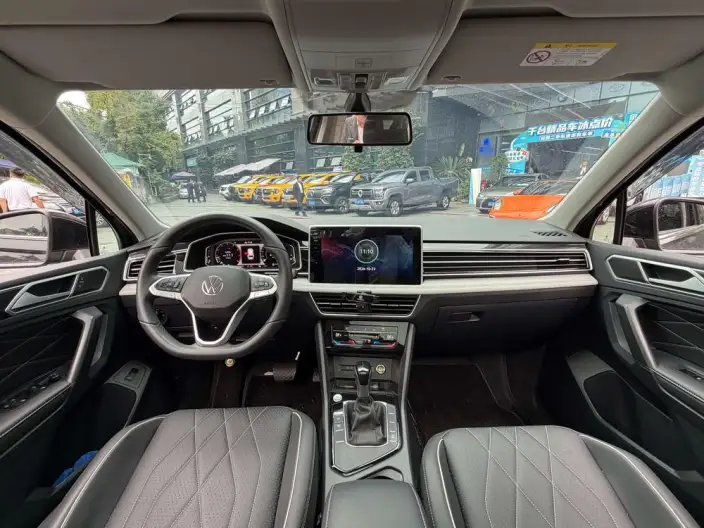 Volkswagen Tiguan L 2024 Model 300TSI 2WD Smart Edition – фото 7