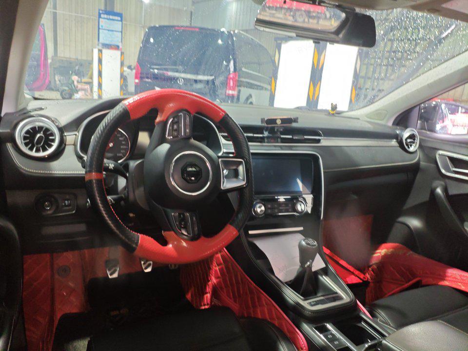 MG6 Модель 2019 года 20T Manual Sports Edition – фото 5