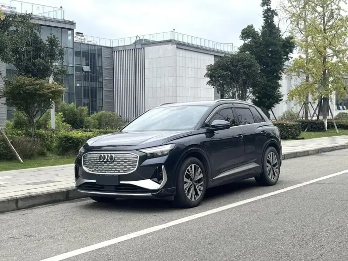 Audi Q4 e-tron 2023 Model 40 e-tron Chuangxing Edition – фото 1