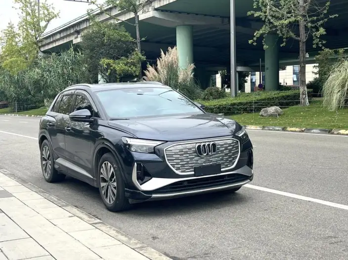 Audi Q4 e-tron 2023 Model 40 e-tron Chuangxing Edition – фото 3