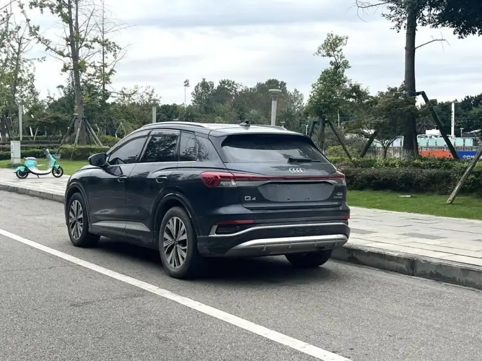 Audi Q4 e-tron 2023 Model 40 e-tron Chuangxing Edition – фото 4