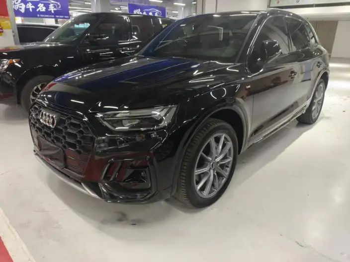 Audi Q5L 2023 Model 40T Luxury Dynamic Model – фото 1