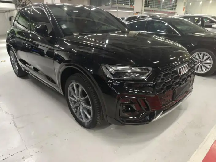 Audi Q5L 2023 Model 40T Luxury Dynamic Model – фото 3