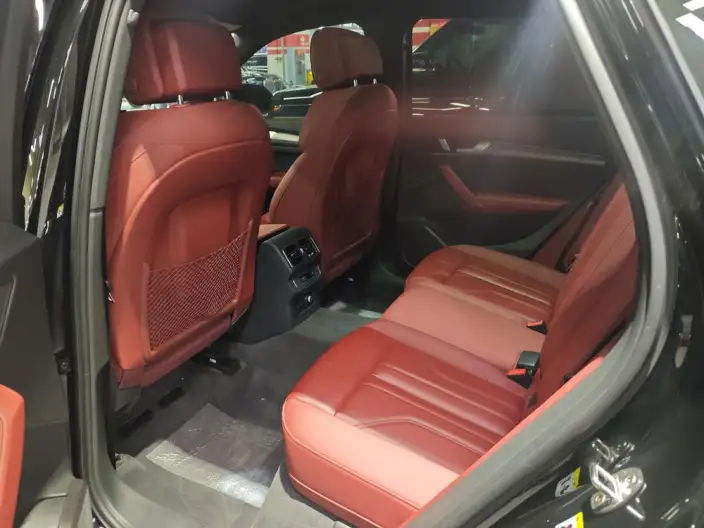 Audi Q5L 2023 Model 40T Luxury Dynamic Model – фото 9