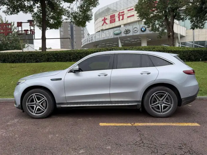 Mercedes-Benz EQC 2022 Model EQC 400 4MATIC – фото 3