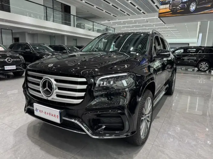Mercedes-Benz GLS 2026 Model GLS 450 4MATIC Dynamic Model – фото 1