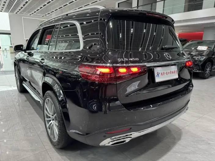 Mercedes-Benz GLS 2026 Model GLS 450 4MATIC Dynamic Model – фото 4