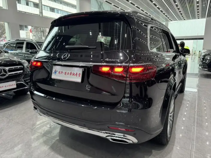 Mercedes-Benz GLS 2026 Model GLS 450 4MATIC Dynamic Model – фото 6