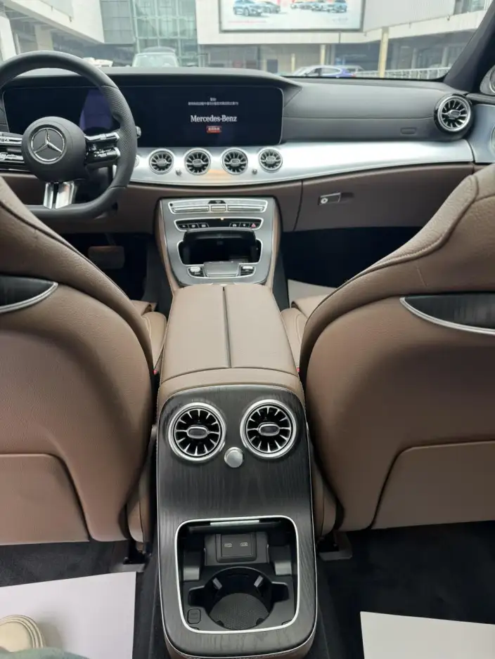 Mercedes-Benz E-Class PHEV 2022 Model E 350 e L sedan – фото 8