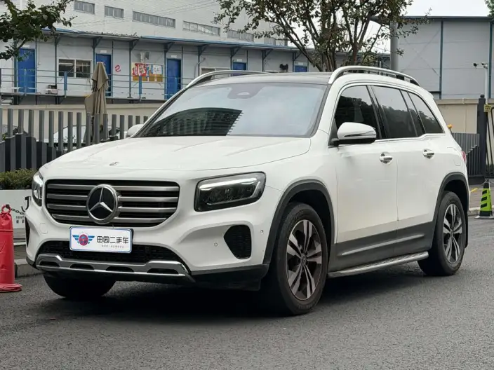 Mercedes-Benz GLB 2024 Model GLB 200 Fashion Model – фото 1