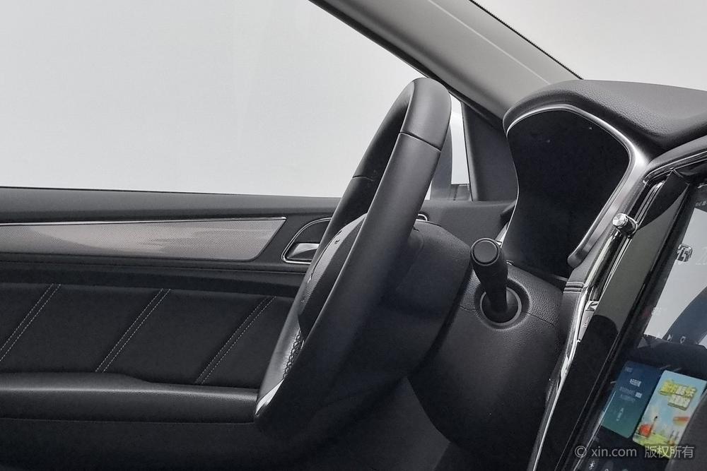 Roewe RX5 Модель 2018 года 20T 2WD автоматическое Internet Zhihui Edition – фото 8