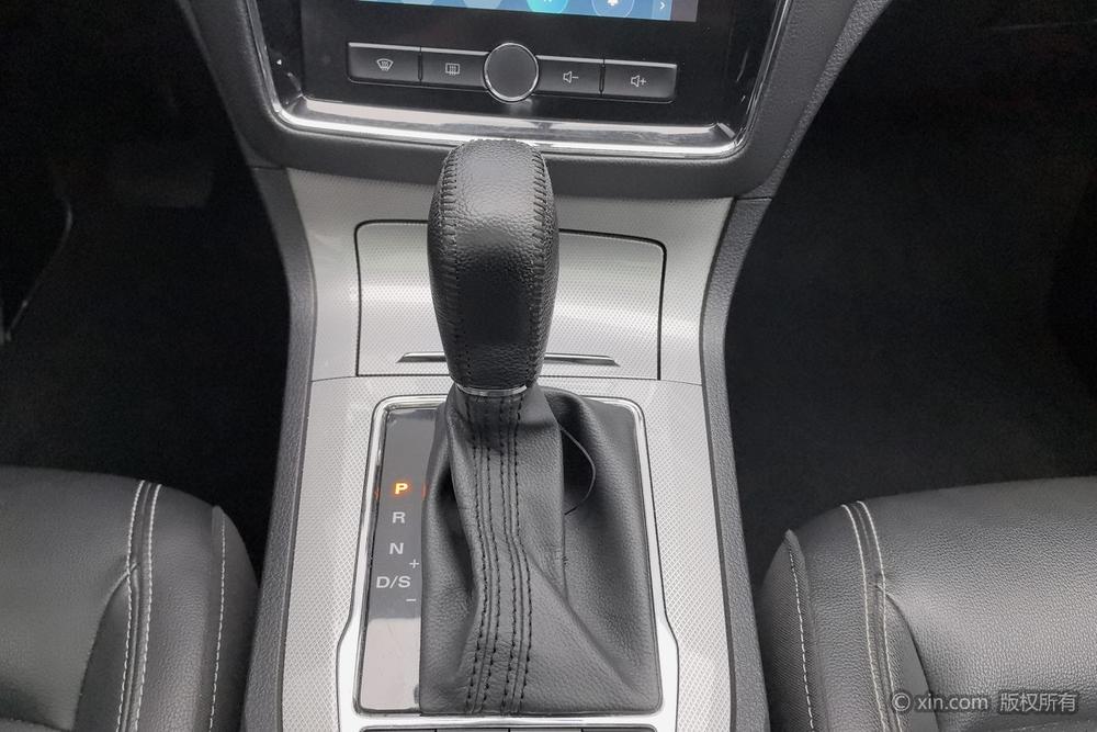 Roewe RX5 Модель 2018 года 20T 2WD автоматическое Internet Zhihui Edition – фото 15