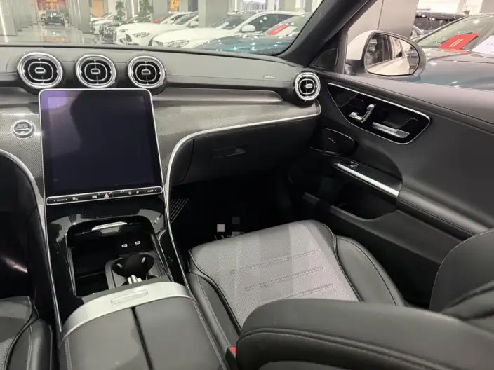 Mercedes-Benz C-Class 2022 Model C 260 L Sports Edition – фото 9