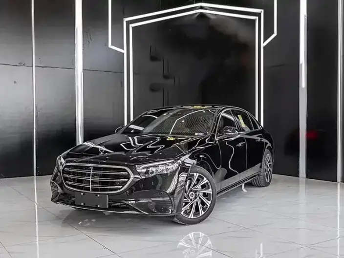 Mercedes-Benz E-Class 2024 Model E 300 L Luxury Model sedan – фото 1