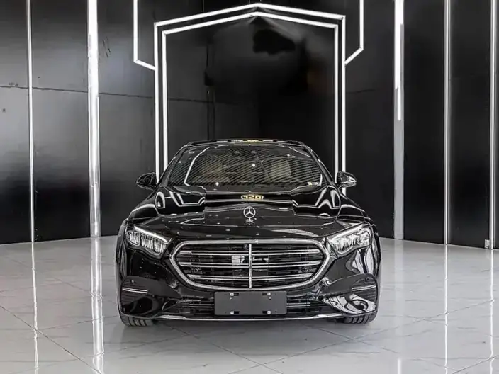 Mercedes-Benz E-Class 2024 Model E 300 L Luxury Model sedan – фото 2