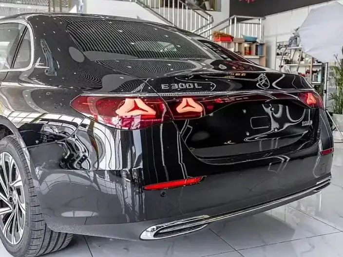 Mercedes-Benz E-Class 2024 Model E 300 L Luxury Model sedan – фото 4