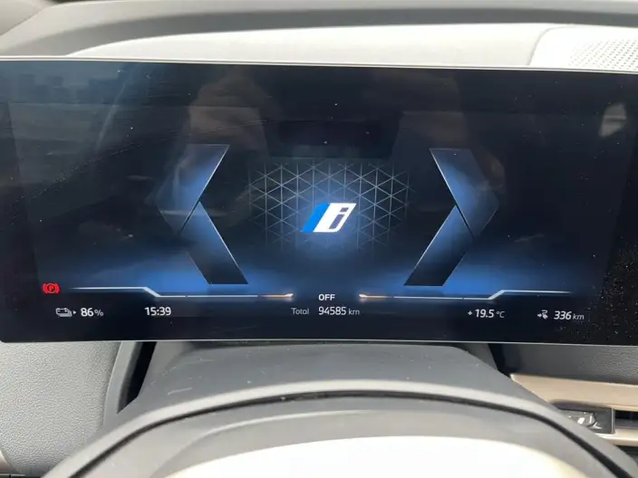 BMW iX 2022 Model xDrive40 – фото 8