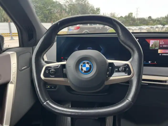 BMW iX 2022 Model xDrive40 – фото 9