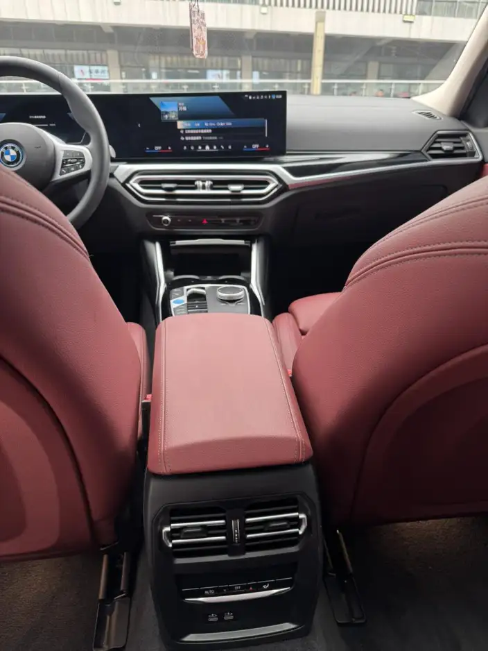 BMW i3 2025 Model eDrive35L – фото 7