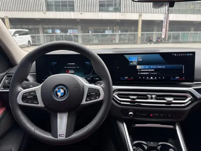 BMW i3 2025 Model eDrive35L – фото 10