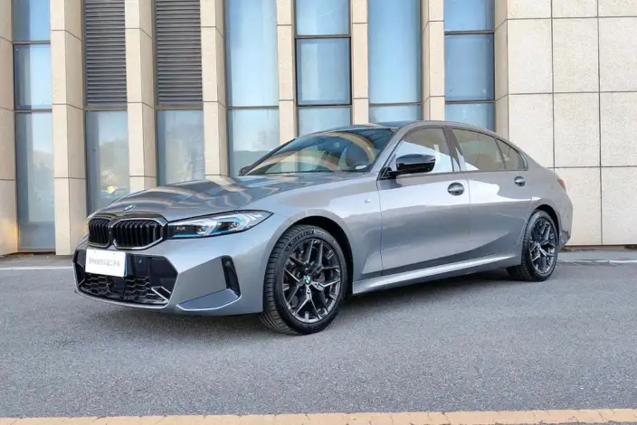 BMW 3 Series 2025 Model 330Li Exclusive Model M Sports Night Set – фото 1